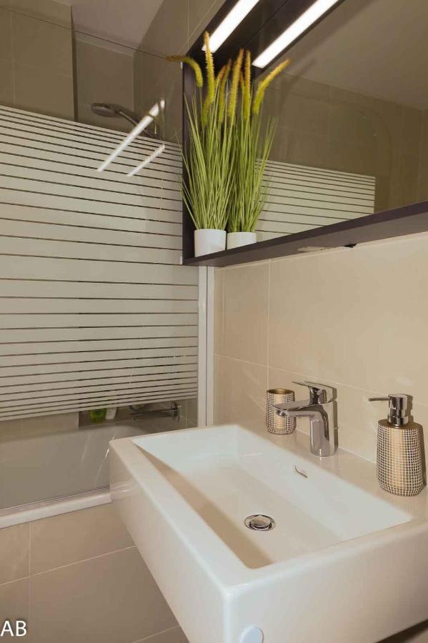 Superior Apartment & Rooftop Pool Viena Exterior foto